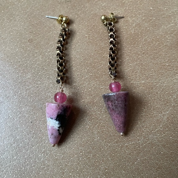 Pink stone marble w glass bead cone conical shape geometric organic earrings - Picture 3 of 8